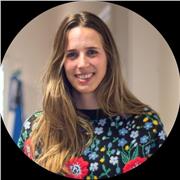 Profesora de marketing digital para emprendedores o usuarios que quieran desarrollar habilidades en medios digititales